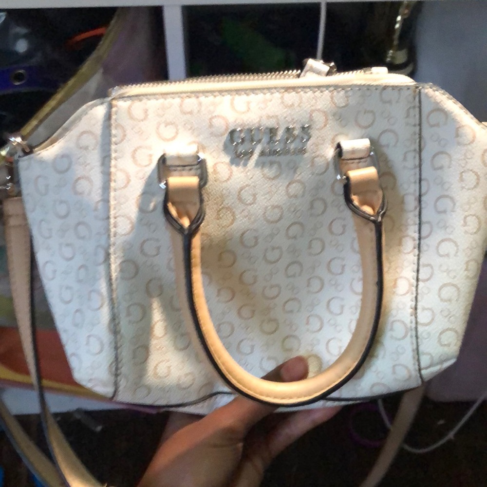 GUESS PURSE